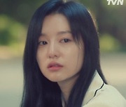 “유산, 울 자격 없다”… 김수현·김지원 각방 이유 밝혀졌다(‘눈물의 여왕’)