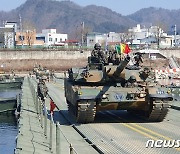 "형평성 문제로 조건 나빠질 수도"…軍, 군인연금 개혁안 연구한다