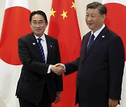 오염수 갈등에 대화 막힌 일본, 중국과 관계 개선 안간힘