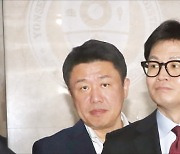 韓 "의사 면허정지 유연한 처리를"…尹 "당과 논의해 협의안 찾아라"