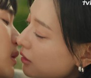 김수현♥김지원, 눈물 젖은 키스…"당신이랑 집에 가고 싶어" [눈물의 여왕]