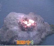달달한 가사에 맞춰 '펑'···적 벙커 부수는 'BOMB양갱' 조회수 '폭발'