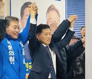 강릉 국힘 권성동 44.1% vs 민주 김중남 35.4%… 한자릿 수 '접전'