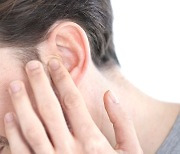 목소리 변하다가, 귀 통증까지 생긴 남성… 그가 진단받은 '암'은?