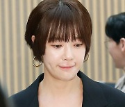 [뉴스1 ★]황정음, 이혼 소송 후 첫 공식 석상…개인적인 일로 피해 죄송