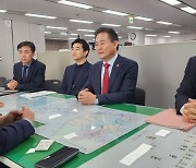 신영재 홍천군수, 국토부 방문 용문~홍천철도 예타통과 협력 요청