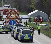 독일 라이프치히 고속도로서 버스 전복…최소 5명 사망