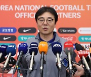 황선홍 감독, A대표팀 정식 사령탑 가능성 일축… “올림픽 예선에 집중”