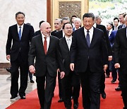 양국 갈등 속… 美 재계 리더 만난 시진핑