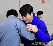 [ST포토] 박진섭 안아주는 황선홍 감독