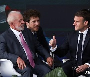 [포토] 진수식 참석한 브라질-프랑스 대통령
