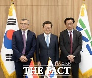 김동연, ASM 대표 만나 “AI지식산업벨트 관련 협력 시너지 기대”