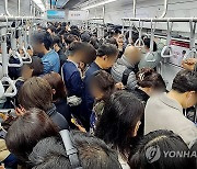 서울 시내버스 파업, 지하철은 북새통