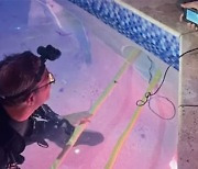 美 유명 호텔 수영장서 놀다 사라진 8세 소녀···폭 40㎝ 파이프서 숨진 채 발견