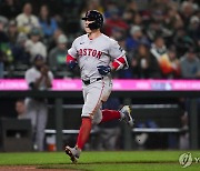 MLB 보스턴 오닐, 5년 연속 개막전 홈런으로 신기록 달성