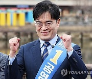 현대차 CEO 출신 공영운, 딸 계열사 취업 논란…"정식 절차 밟았다" 반박