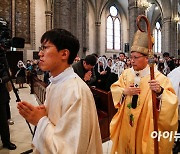 [아이포토]천주교 부활대축일 미사 거행