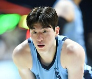 소노 이정현 최종전까지 39점 대폭발, AS 1위까지 등극…6강 탈락하고 MVP 먹을까? 기량발전상까지 노린다