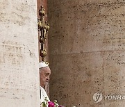 APTOPIX Vatican Pope Easter