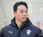 [K리그2.1st] 수원의 고착화된 3-2-4-1과 부산의 유연한 4-2-2-2 대응