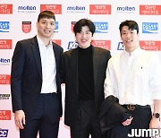 [JB포토] KBL 시상식,  현대모비스 장재석과 한국가스공사 박지훈, 박봉진 포토월