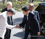 경북대학교 의과대학 찾은 이주호 장관