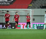 '일류첸코 2골 2도움 폭발' 서울, 김천에 5-1 대승...홈 2연승-4경기 연속 무패 행진