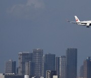 일본항공 여객기, 낙뢰 두번 맞고 간사이 공항 비상 착륙