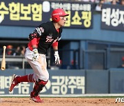 '전 MVP' 서건창, 고향 팀 KIA 이적 후 첫 홈런 작렬…560일 만의 아치