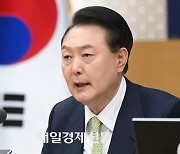 윤대통령, 총선 앞두고 이공계 달래기…“R&D 예산 역대 최고로 늘리겠다”