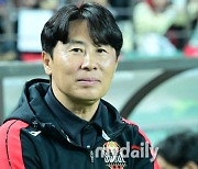 [MD포토] FC서울 김기동 감독 '승리로 가자'