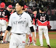 [MD포토] KIA 'KT 상대로 5-1 승리'