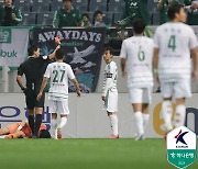 '최악의 시간' 전북, 제주에 0-2로 패하며 단독 꼴찌…23개 구단 중 유일 무승