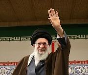 [글로벌 오피니언리더] 이란 최고지도자 하메네이 "이스라엘 매맞게 될 것" 보복 예고