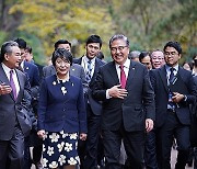 한중일 정상회담 5월 개최되나..."의장국 한국이 조율중"