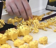 국제 금값 온스당 2300달러 ‘돌파’…사상 최고
