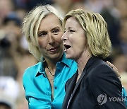 Saudi Arabia Evert and Navratilova Tennis