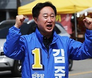 [사설] 野, 끝없는 김준혁 막말에도 “판세 변화 없다”… 민심 두렵지 않나