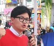 '막바지 주말 유세' 한동훈 PK, 이재명 수도권으로…'대파 공방'은 계속