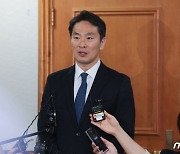 민주 "이복현, 국힘 장진영·이원모 후보도 즉각 조사해야"