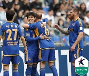 김천, 광주 4연패 몰며 선두 탈환…울산은 수원FC 3-0 완파(종합)