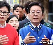 '31%' 역대 총선 최고 사전투표율…"與 지지층 참여 때문" "정권심판 열기"