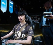 HLE 세트 8연승 제동…젠지, ‘쵸비’ 앞세워 1-1 균형 [LCK]