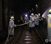 서울교통공사, 봄맞이 지하철 1호선 터널 물청소