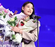 은퇴 미룬 배구여제… “다음 시즌 우승·MVP 도전”