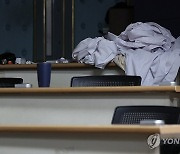 경북대 의과대학 비대면으로 수업 재개…강의실은 조용