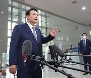 [朝鮮칼럼 The Column] 진영은 국민을 이길 수 없다