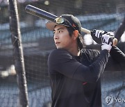 MLB닷컴 "이정후, 타율 0.205에 도루도 없어"…SF 랭킹 하락