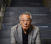 황석영 소설 '철도원 삼대', 부커상 최종후보 올라