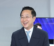 박성준 후보 '미소'